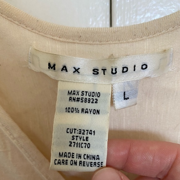 Button down sweater / top - Picture 2 of 3